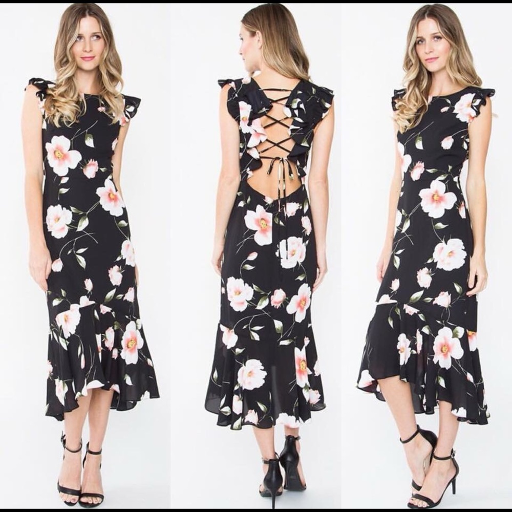 NWT! Last one! 😍Floral Midi Dress lace up back